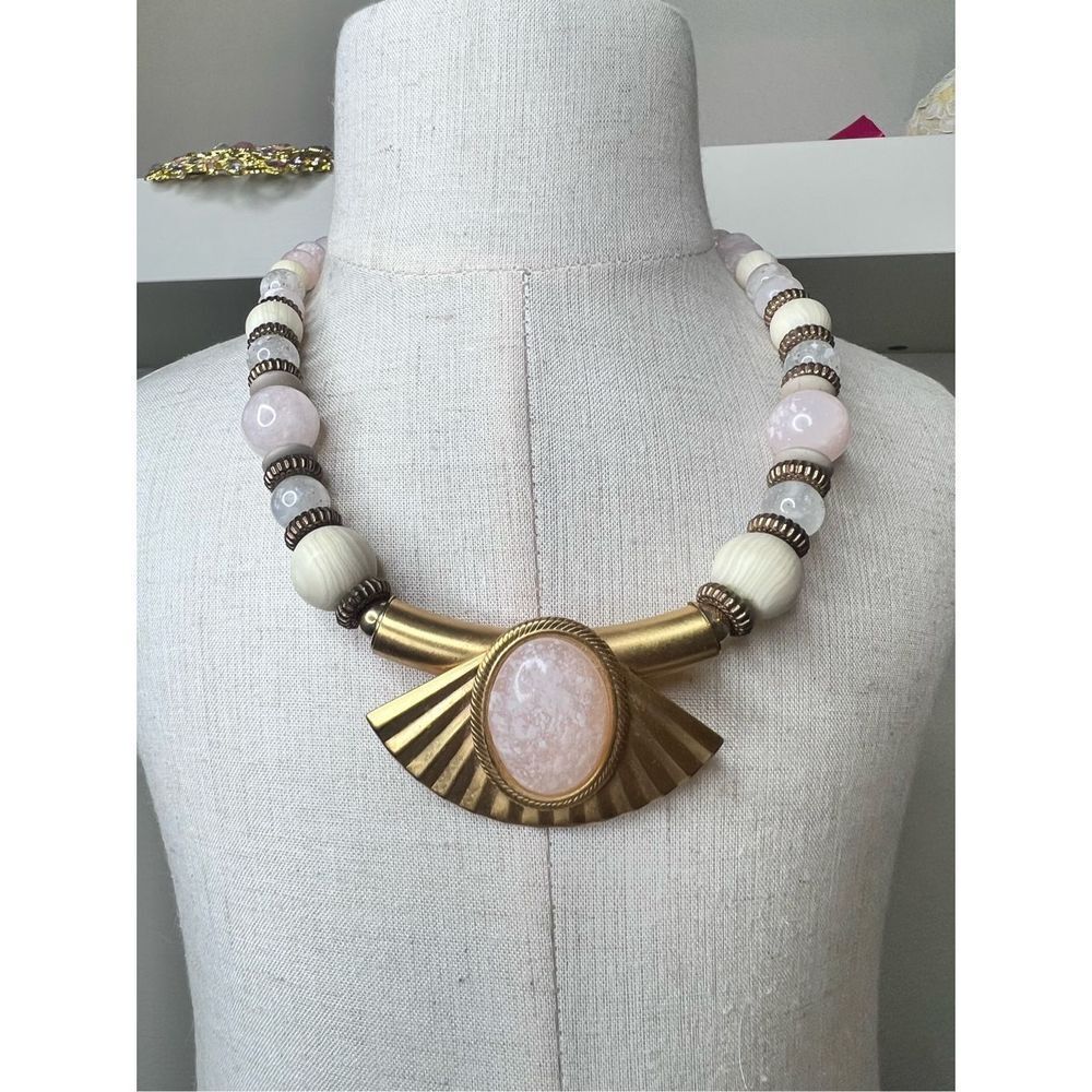 Beaded art deco gold tone necklace - Picture 3 of 6